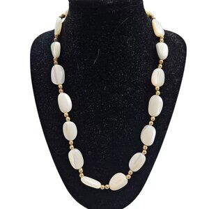 Vintage Iridescent Mother of Pearl Stone Necklace with Barrel Closure